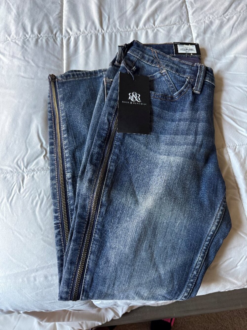 Rock & Republic  Side zip stretch skinny jean
